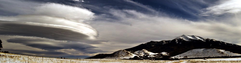 standing lenticular cloud